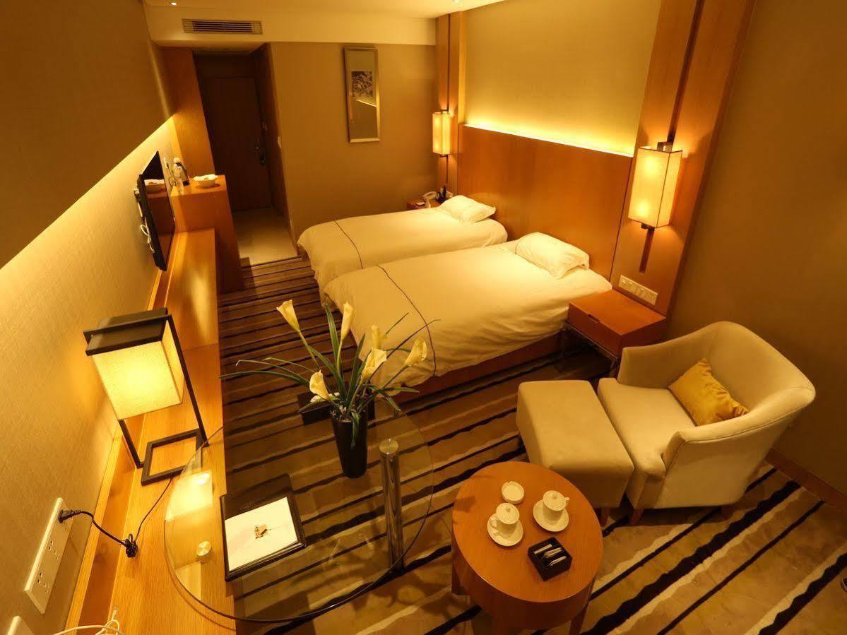 Qingdao Wu Sheng Guan Holiday Hotel Exteriör bild